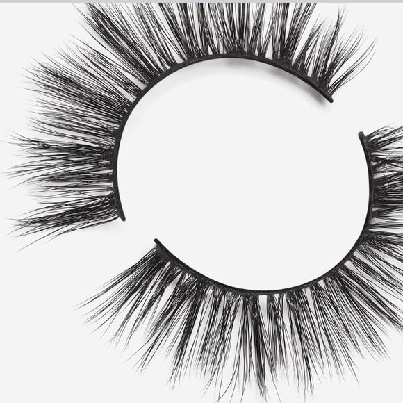 Lilly Lashes Luxury Synthetic Lashes - Picture 5 of 7
